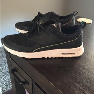 Nike Air Women’s Thea